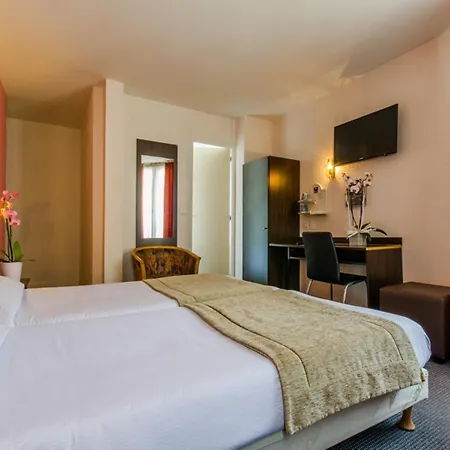 Hotel Arc Paris Porte D'orléans 3*